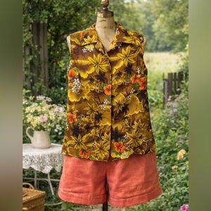 Vintage 1970s Royal Hawaiian sleeveless Hawaiian Print Blouse Made in Hawaii